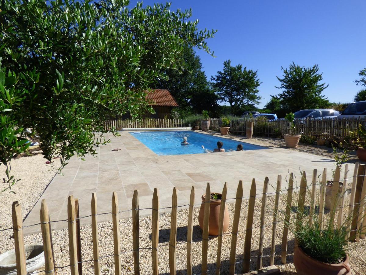 Britavit Bed & Breakfast Saint-Avit-Sénieur Dış mekan fotoğraf